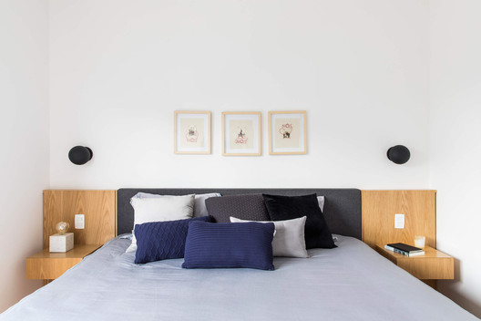 Apartamento Eduardo e Clarissa / INÁ Arquitetura - Fotografia de Interiores, Dormitório, Cama