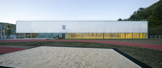 A New College in a French Village / CoCo architecture + Jean de Giacinto Architecture Composite - Exterior Photography, Facade