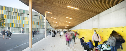 A New College in a French Village / CoCo architecture + Jean de Giacinto Architecture Composite - Interior Photography
