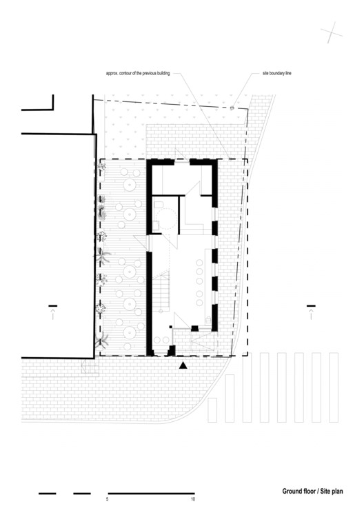 Café House / DNA Studio - Image 16 of 22