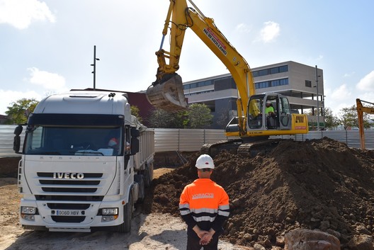 Construction begins on 40 sustainable public housing units in Sant Feliu de Llobregat, Barcelona Construction begins on 40 sustainable public housing units in Sant Feliu de Llobregat, Barcelona - Image 2 of 3
