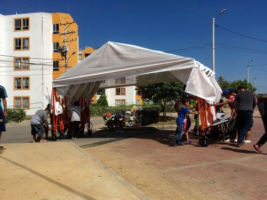 Jugarmario, Ciclaportivas, and Carpamóvil: Tactical urbanism artifacts to activate coexistence - Image 13 of 16