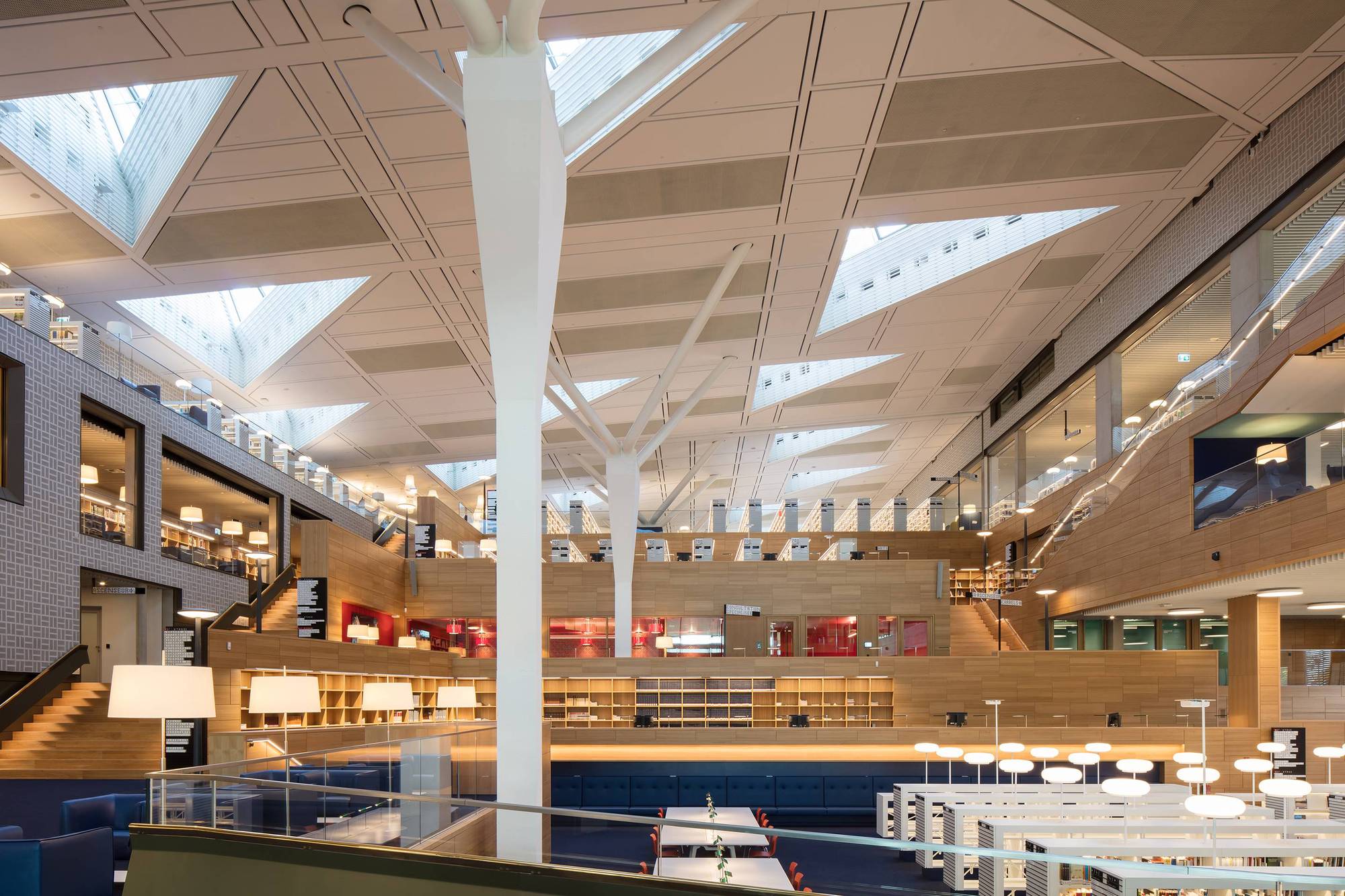 Wartenweiler Library 画廊 卢森堡国家图书馆 / Bolles + Wilson + WW+ architektur + management - 12