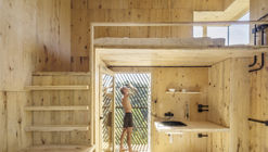 How to Build with Zero-Kilometer Wood? The Experience of The Voxel in Barcelona