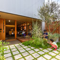 AKN Nursery / HIBINOSEKKEI + Youji no Shiro - Exterior Photography, Fence