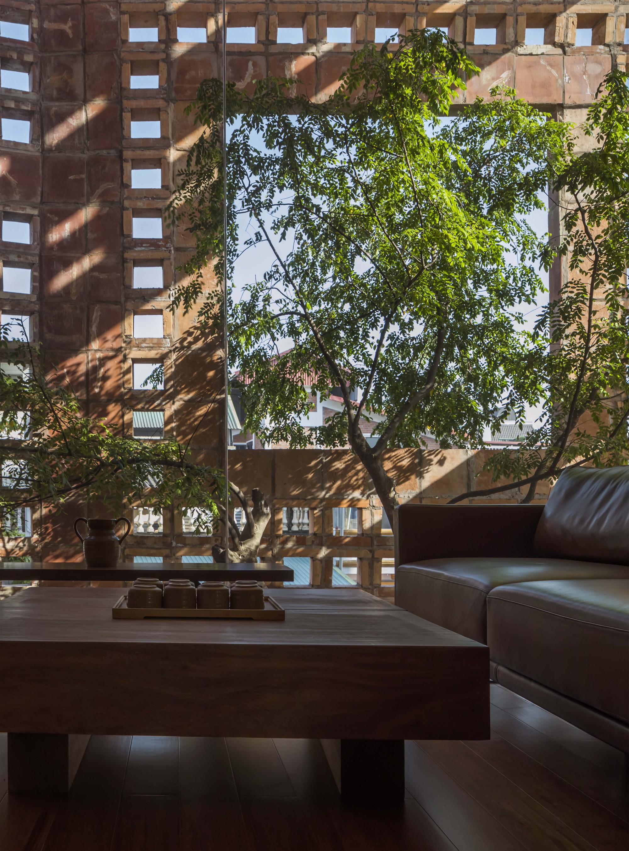 Gallery of Bat Trang House / VTN Architects 13