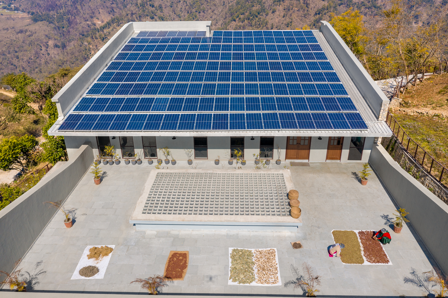 Proyecto Comunitario de Lodsi para Forest Essentials / Morphogenesis - Fotografía exterior