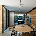 AMA Garden House Derek Swalwell.037 - Ng&ocirc;i nh&agrave; tối ưu kh&ocirc;ng gian ở v&agrave; năng lượng ở &Uacute;c với 2 tầng đẹp