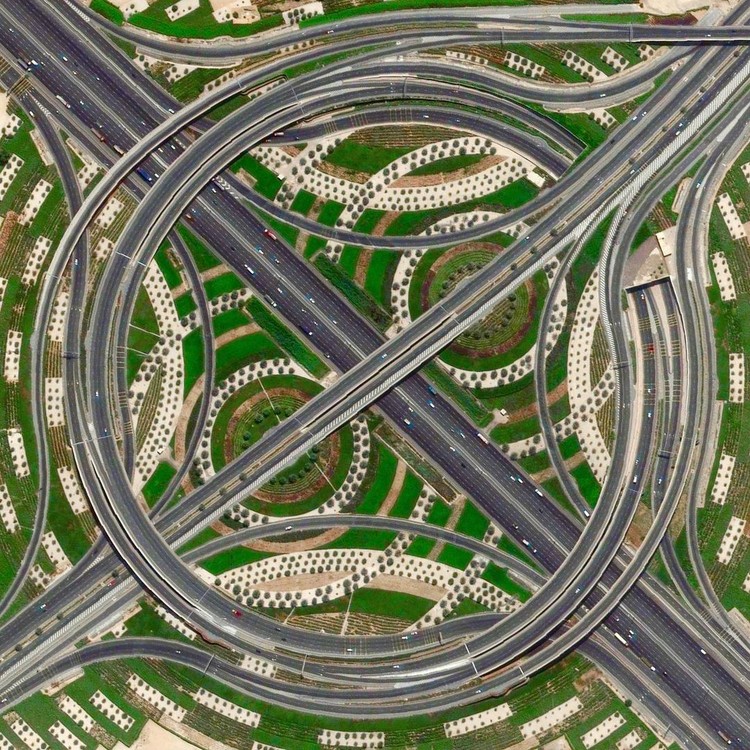 In Transit: Large-Scale Road Infrastructures Seen from Above - Image 11 of 12