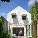 AMA Garden House Derek Swalwell.010 - Ng&ocirc;i nh&agrave; tối ưu kh&ocirc;ng gian ở v&agrave; năng lượng ở &Uacute;c với 2 tầng đẹp