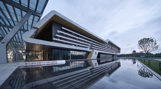 晋江会展中心 / 倪阳工作室 - 建筑图, 表皮