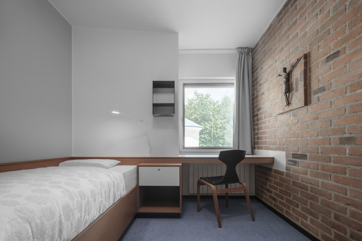 Cusanus Academy Renovation / MoDusArchitects - Interior Photography, Bedroom, Wood, Door