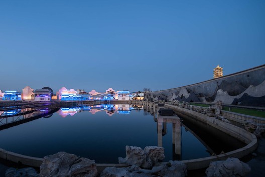 Ourdoor Performance Art Center of “Peony Pavilion” Drama / DAQI ARCHITECTS, China Architecture Design & Research Group - Exterior Photography, Waterfront