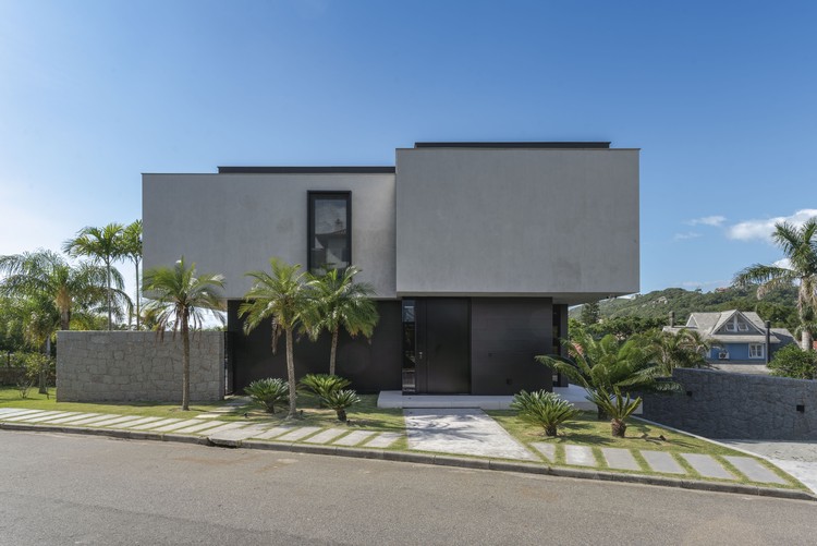 Mole House / Marchetti Bonetti - More Images