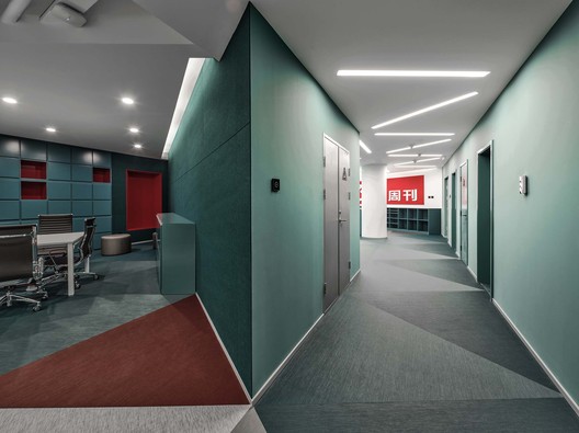 三联生活传媒公司办公室 / Crossboundaries - 室内图, 门, 椅子