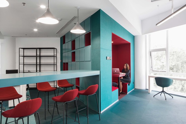 三联生活传媒公司办公室 / Crossboundaries - 室内图, 椅子, 隔断