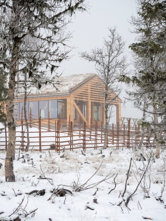 Varden Ski Restaurant / Nordic Office of Architecture Varden Ski Restaurant / Nordic Office of Architecture - Exterior Photography, Fence