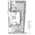 01 Site plan - The Courtyard House : Nh&agrave; hiện đại với c&aacute;c h&igrave;nh khối v&agrave; s&acirc;n vườn xanh mướt