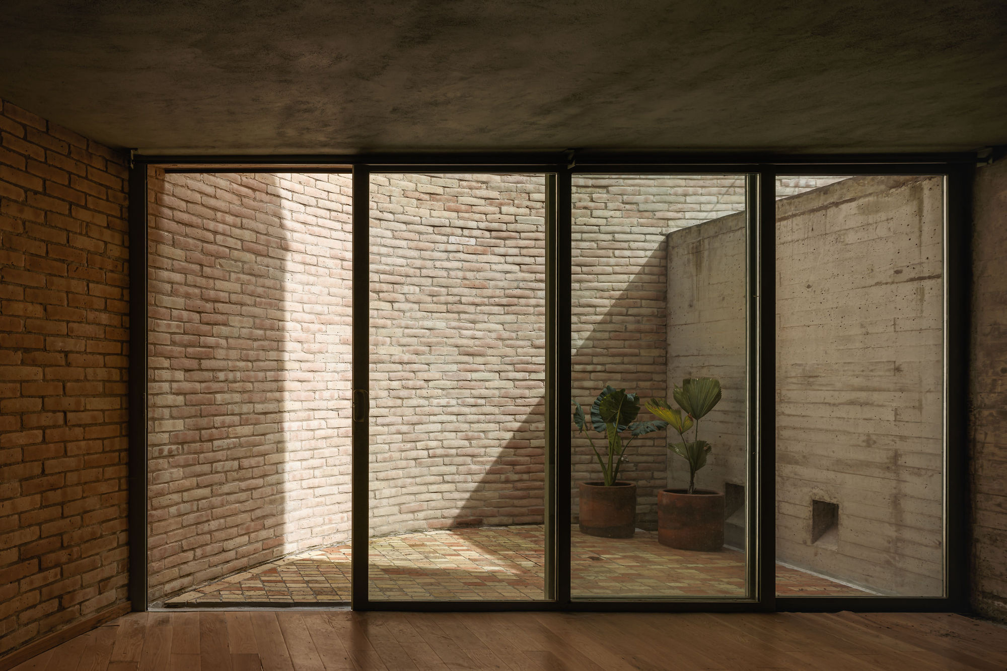 Gallery of Forest House / LANZA Atelier - 25