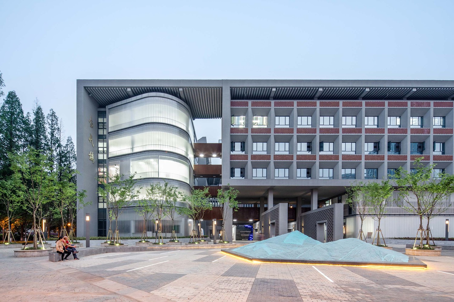武汉大学当代楼 / MENG本原设计研究院