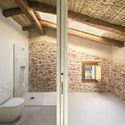 小型乡间别墅翻新 Caseta de les Brugueres / GMO Arquitectura - 室内图, 卫生间