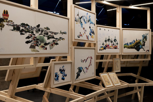 Enric Miralles: 5 exhibitions in tribute to his work as an architect, designer, photographer, and professor Enric Miralles: 5 exhibitions in tribute to his work as an architect, designer, photographer, and professor - Image 4 of 7