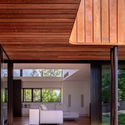140543 - SL House / Ben Walker Architects: Nh&agrave; 3 ph&ograve;ng ngủ khung th&eacute;p v&agrave; gỗ tho&aacute;ng m&aacute;t hiện đại