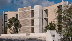 Kokonut Building / Riparia