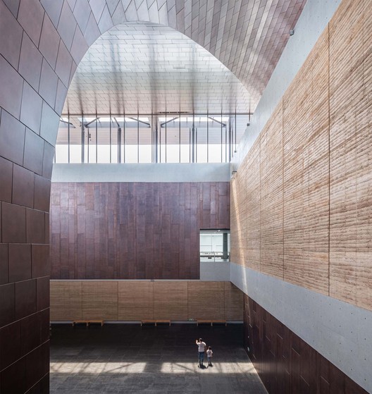 Erlitou Site Museum of the Xia Capital / TJAD / Rurban Studio - Interior Photography, Glass