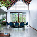 caer 7 - CAER House: Nh&agrave; vườn nơi ở y&ecirc;n b&igrave;nh với m&agrave;u xanh l&aacute; c&acirc;y