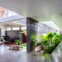 caer 28 - CAER House: Nh&agrave; vườn nơi ở y&ecirc;n b&igrave;nh với m&agrave;u xanh l&aacute; c&acirc;y