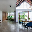 caer 34 - CAER House: Nh&agrave; vườn nơi ở y&ecirc;n b&igrave;nh với m&agrave;u xanh l&aacute; c&acirc;y