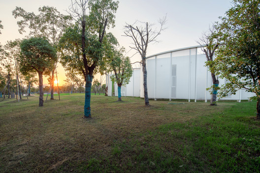 Linping Sports Park Rest Station / CCTN Design Linping Sports Park Rest Station / CCTN Design - Exterior Photography