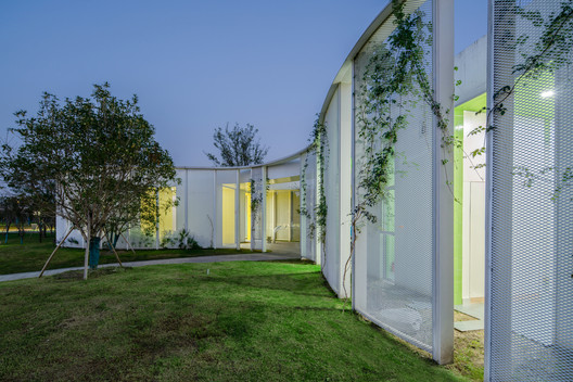 Linping Sports Park Rest Station / CCTN Design Linping Sports Park Rest Station / CCTN Design - Exterior Photography