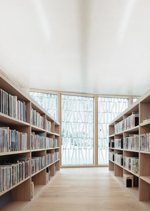 Public Library Dornbirn  / Dietrich | Untertrifaller Architekten + Christian Schmoelz Architekt - Interior Photography, Closet, Shelving