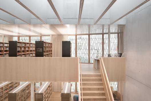 Public Library Dornbirn  / Dietrich | Untertrifaller Architekten + Christian Schmoelz Architekt - Interior Photography, Stairs, Shelving