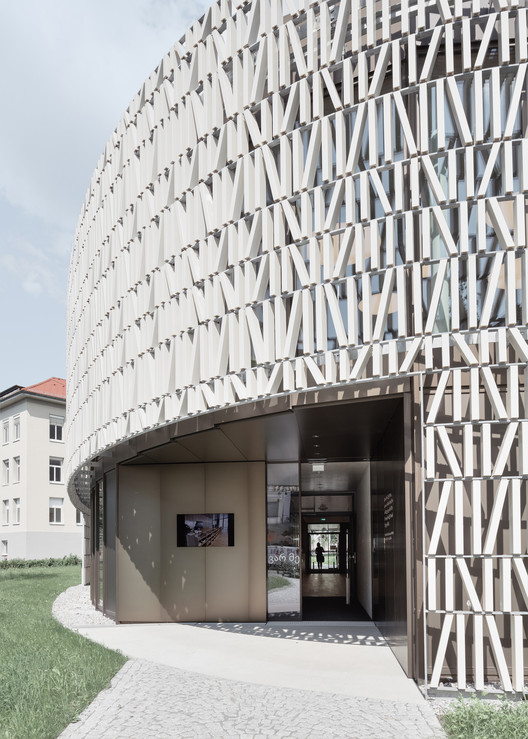 Public Library Dornbirn  / Dietrich | Untertrifaller Architekten + Christian Schmoelz Architekt - Exterior Photography