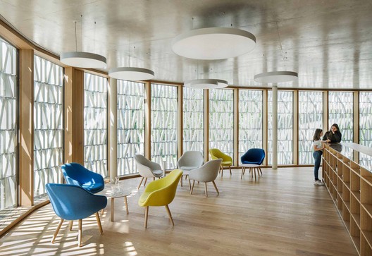Public Library Dornbirn  / Dietrich | Untertrifaller Architekten + Christian Schmoelz Architekt - Interior Photography, Dining room, Chair