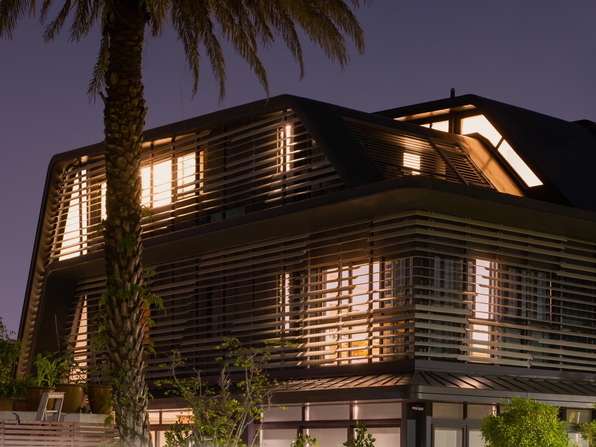 Strato Hause Gallery of Strata House / Scott Brownrigg - 12