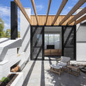 Casa en Goodwood / RAD-Studio - Fotografía exterior, Fijación Vigas