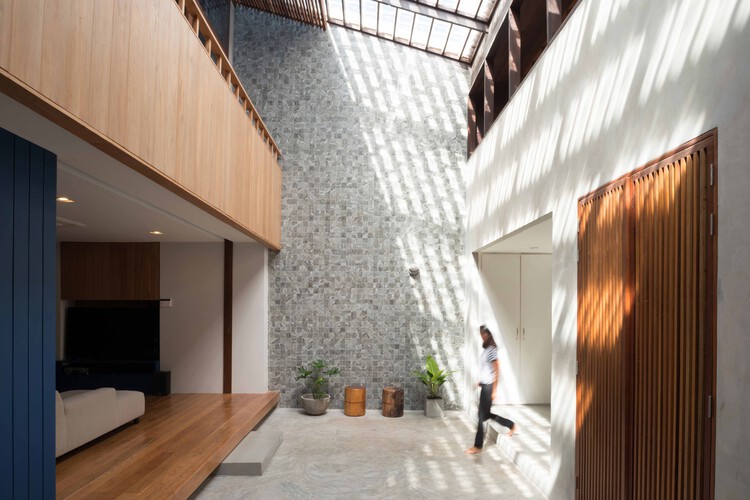 Ya-Sa-Nan House / PVWB Studio - Interior Photography, Pharmacy, Facade, Beam, Chair