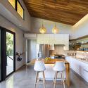 casamaru archdaily 16 - MARU House: Kiến tr&uacute;c ấn tượng với những đường n&eacute;t đơn giản v&agrave; sự pha trộn vật liệu