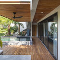 casamaru archdaily 24 - MARU House: Kiến tr&uacute;c ấn tượng với những đường n&eacute;t đơn giản v&agrave; sự pha trộn vật liệu