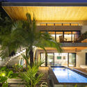 casamaru archdaily 32 - MARU House: Kiến tr&uacute;c ấn tượng với những đường n&eacute;t đơn giản v&agrave; sự pha trộn vật liệu