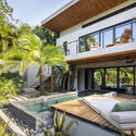 casamaru archdaily 22 - MARU House: Kiến tr&uacute;c ấn tượng với những đường n&eacute;t đơn giản v&agrave; sự pha trộn vật liệu
