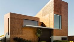 Casa CAF / Estudio MMX