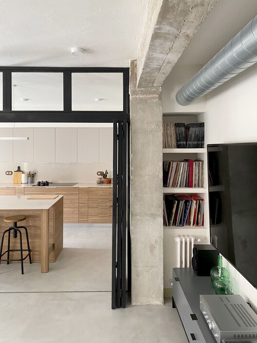 Residence L&I / studioLARQ Residence L&I / studioLARQ - Interior Photography, Kitchen, Shelving