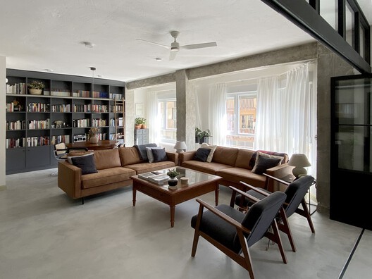 Residence L&I / studioLARQ Residence L&I / studioLARQ - Interior Photography, Living Room, Wood, Shelving