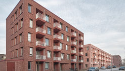 Buchholzer Grün Housing / Busch & Takasaki Architekten