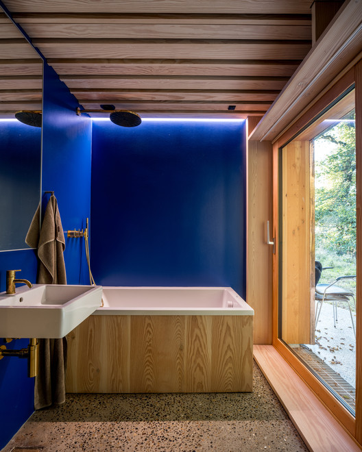 The Author’s House / SLETH architects - Interior Photography, Bathroom, Stairs, Windows, Beam